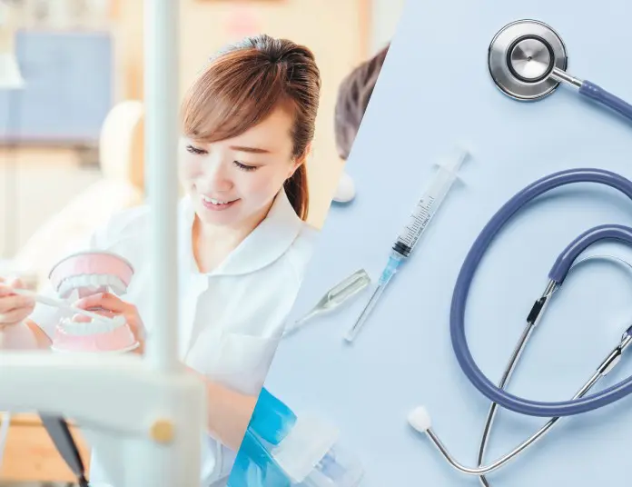 患者に歯の説明する医師と医療設備